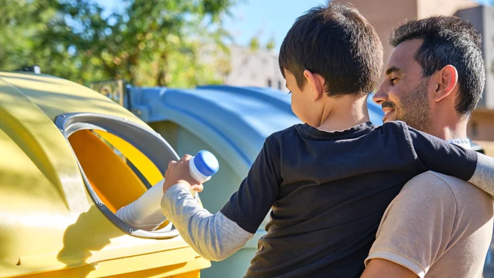 ‘Los envases del verano siempre van al amarillo’: nueva campaña de Ecoembes al ritmo de música
